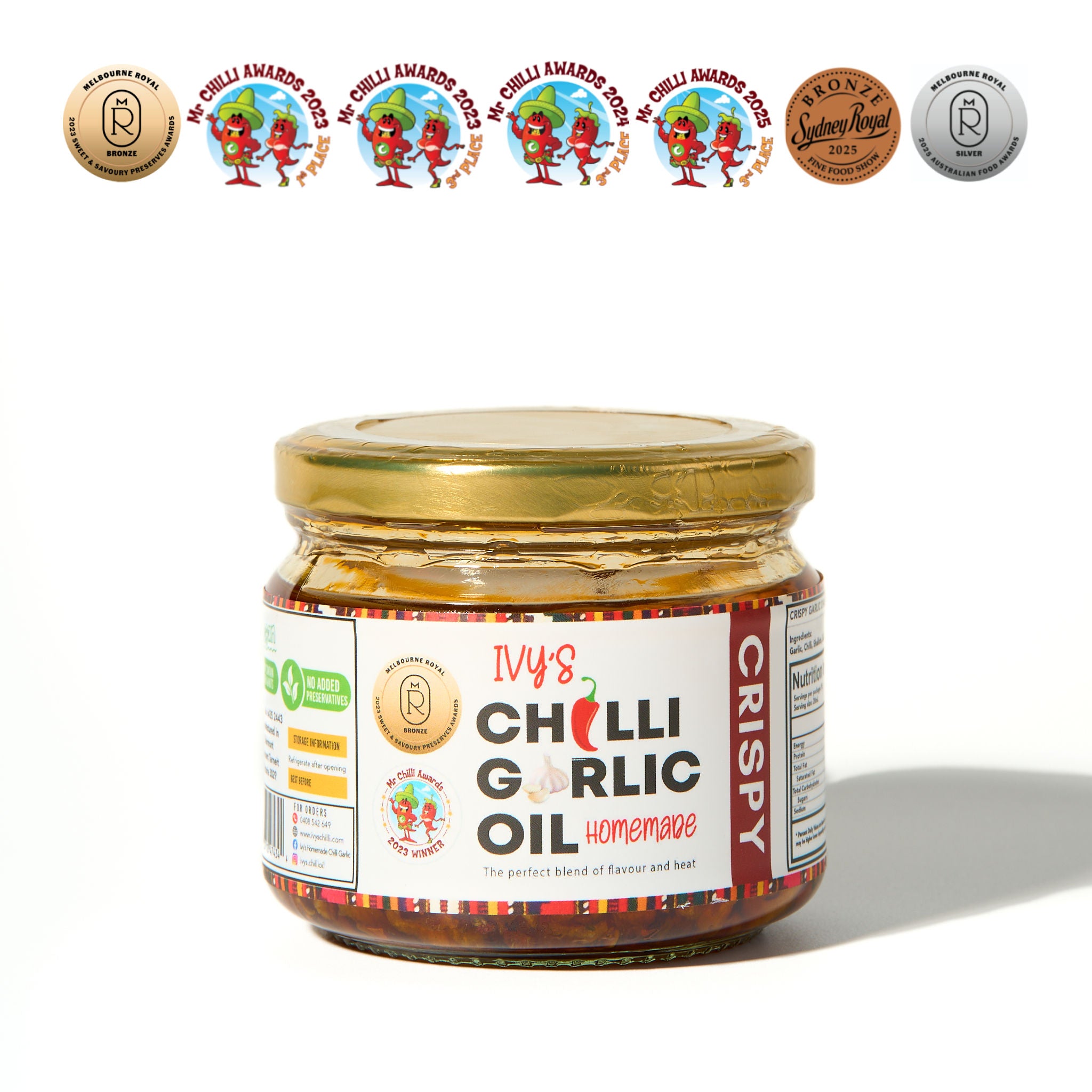 Jar of Ivy's Crispy Garlic Chilli Oil (White Label) 300ml showing crunchy garlic texture